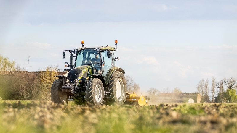 Tracteur puissant  tracteur série T l Valtra