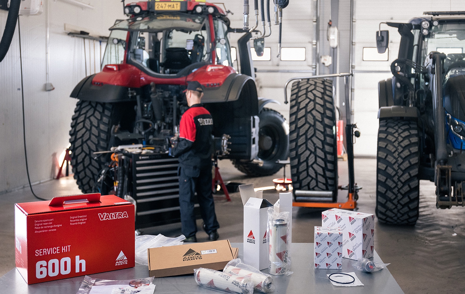 Les pièces installées à l’atelier sont sûres et optimisées spécifiquement pour Valtra. Par exemple, une huile universelle est toujours un compromis par rapport à un lubrifiant optimisé pour Valtra.